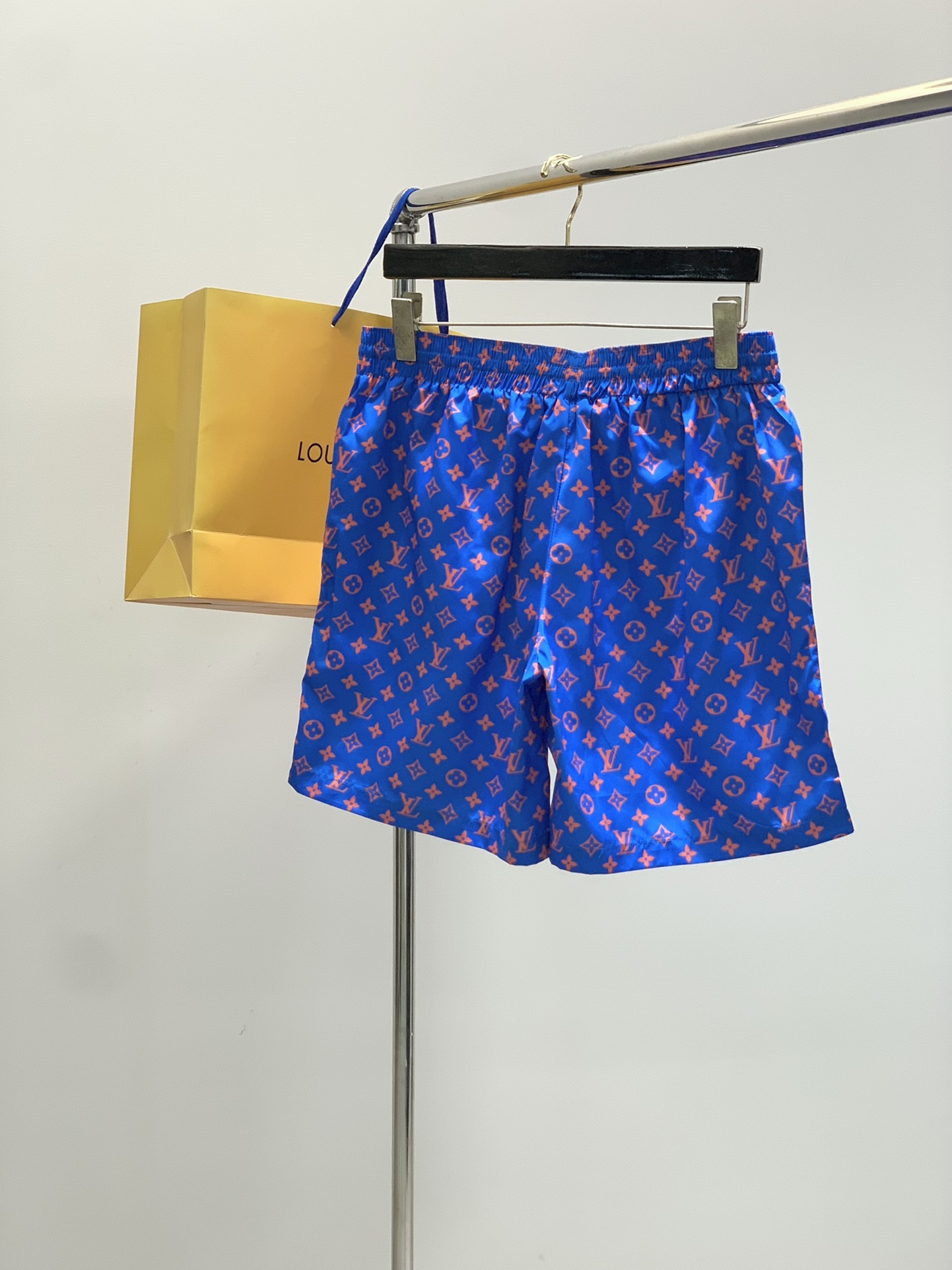 衣服,短裤,LouisVuitton 路易威登,2025夏季最新款,专柜同步有售,原单狠货,时尚休闲套装