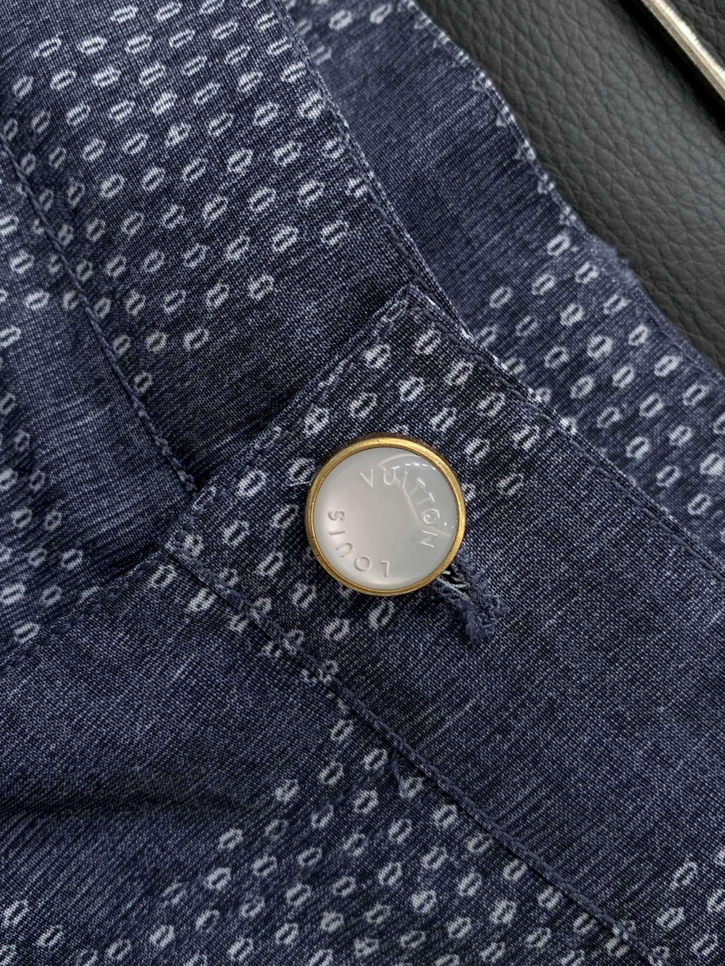 衣服,短裤,LouisVuitton 路易威登,2025夏季最新款,专柜同步有售,原单狠货,时尚休闲套装