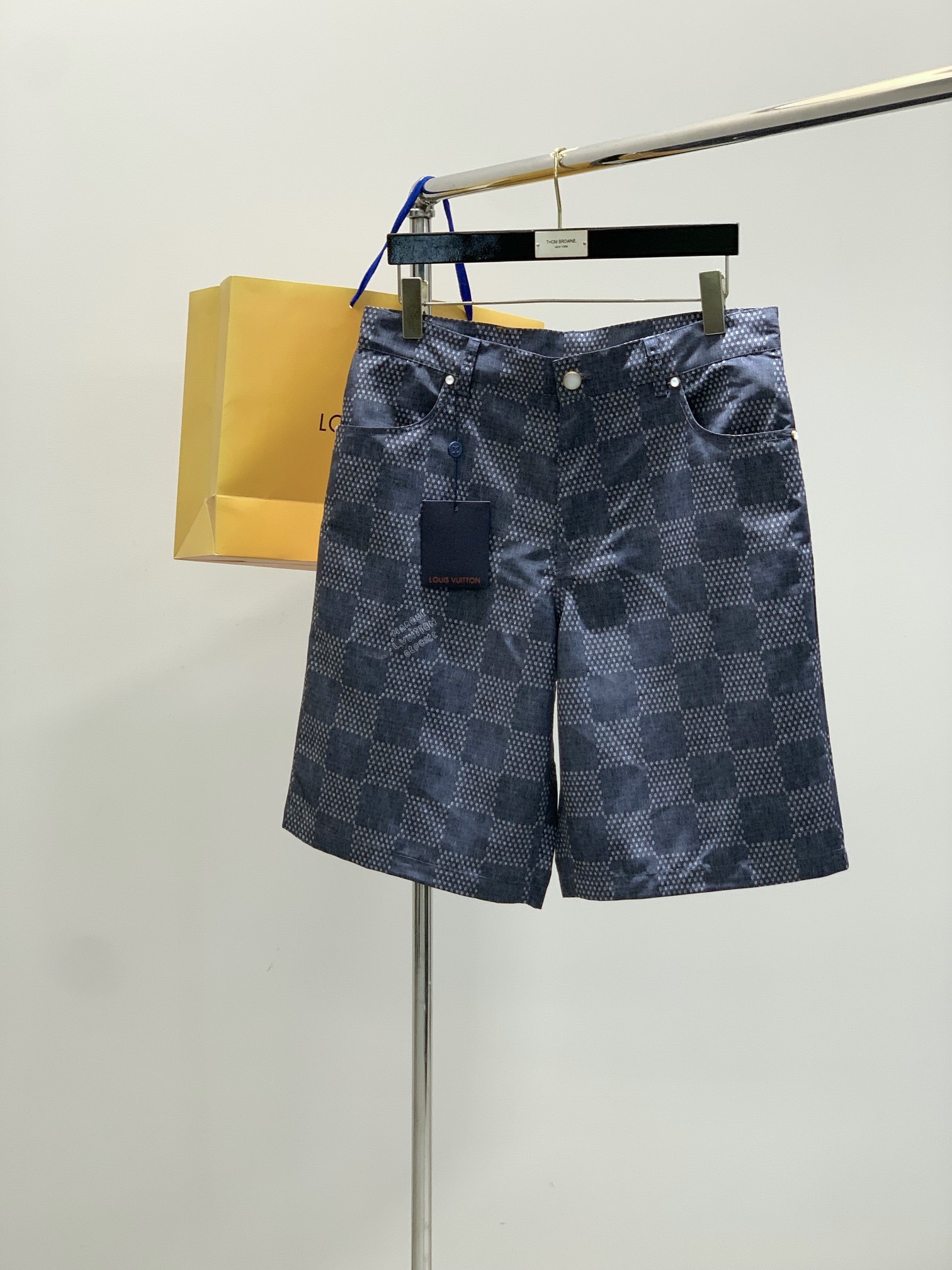 衣服,短裤,LouisVuitton 路易威登,2025夏季最新款,专柜同步有售,原单狠货,时尚休闲套装