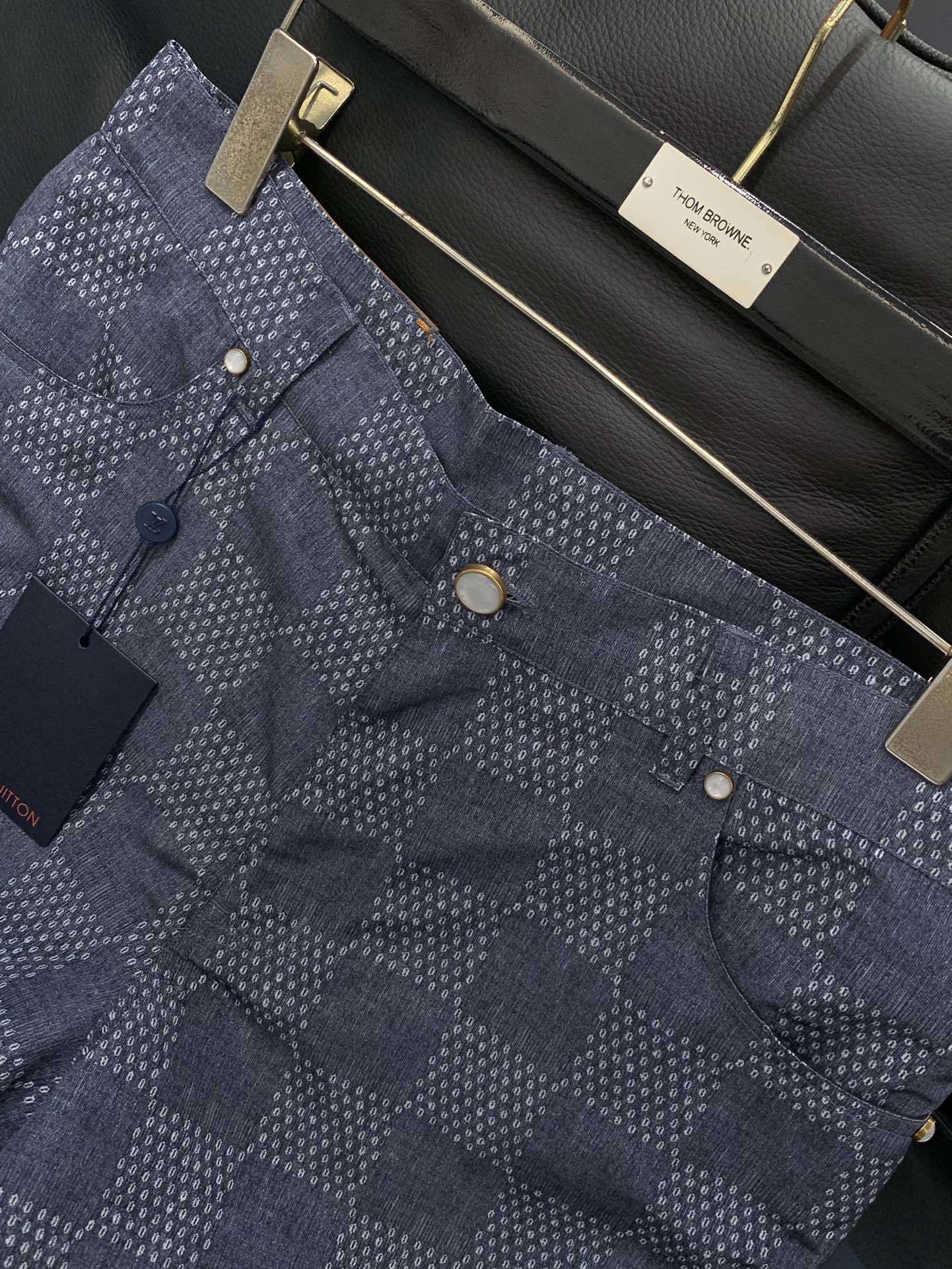 衣服,短裤,LouisVuitton 路易威登,2025夏季最新款,专柜同步有售,原单狠货,时尚休闲套装