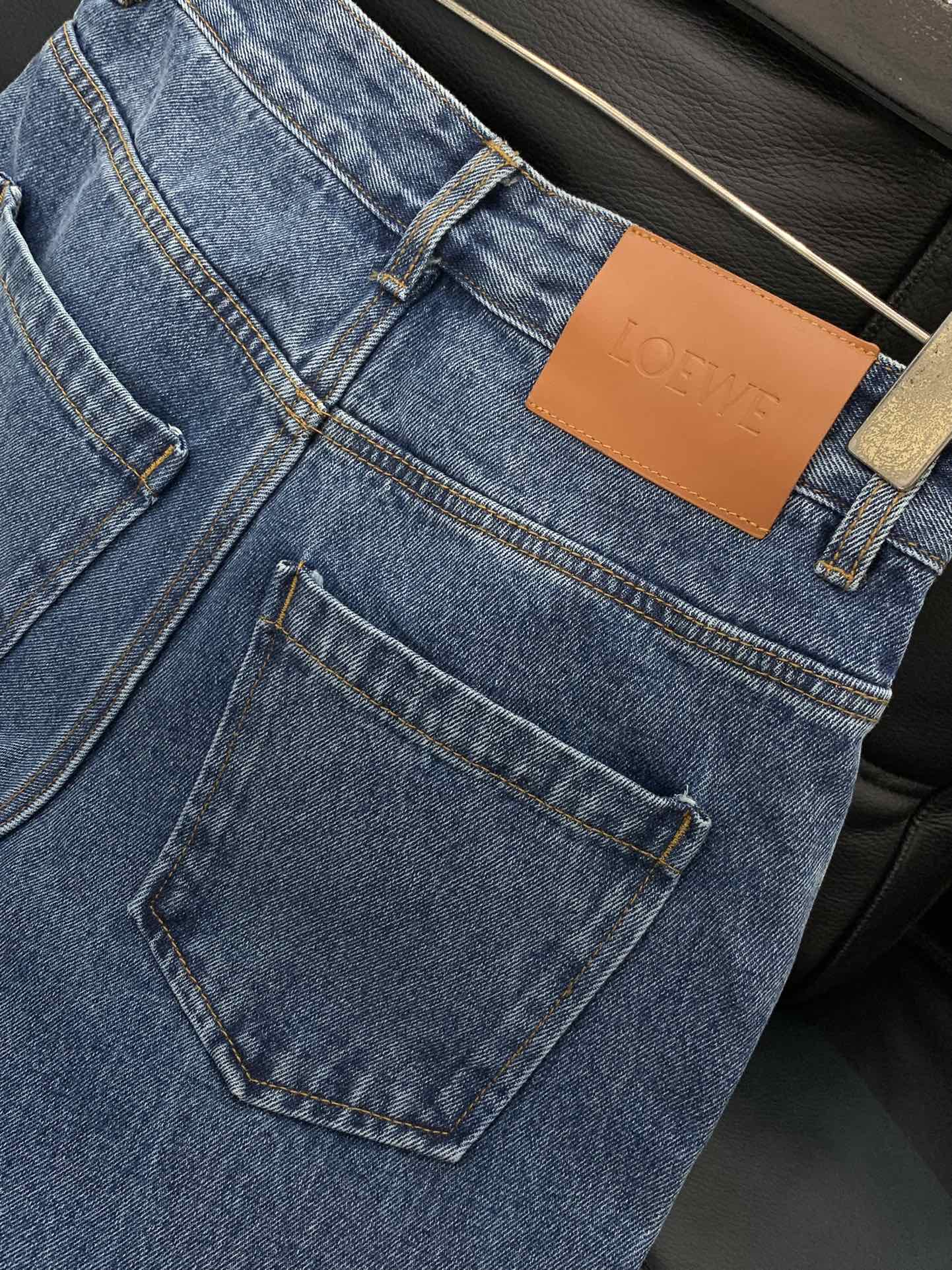 Spring 2025 Fashion Highlights: Synchronized Cabinets, Water-Scavenger Jeans, Embroidery, Unique Design - 图片 8