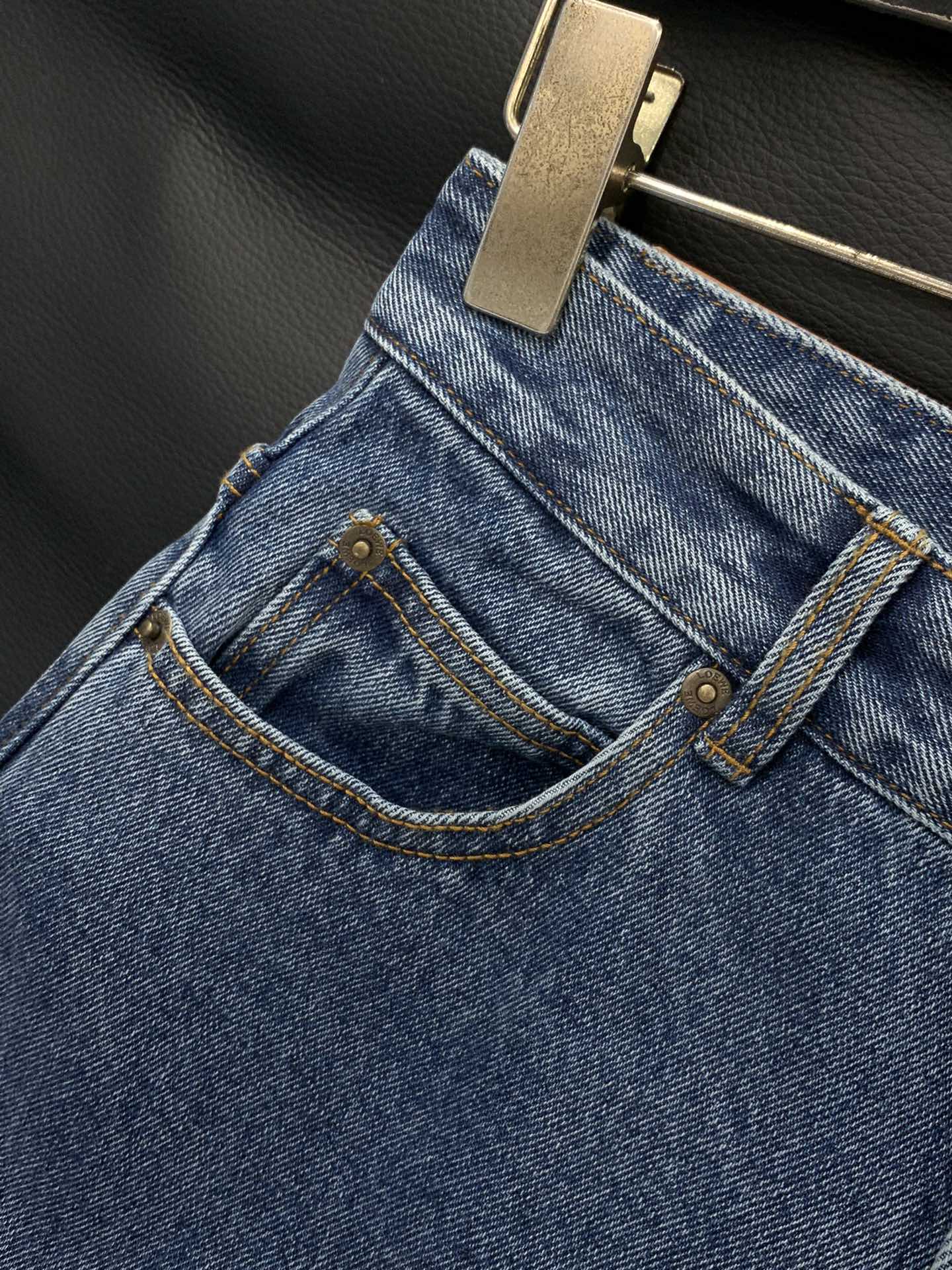 Spring 2025 Fashion Highlights: Synchronized Cabinets, Water-Scavenger Jeans, Embroidery, Unique Design - 图片 4