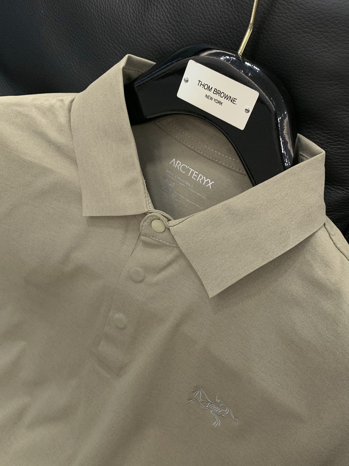 ，ARCTERYX 始祖鸟，2025夏季AW新品，时尚休闲翻领短袖T恤，专柜同步有售，原单狠货，进口原版