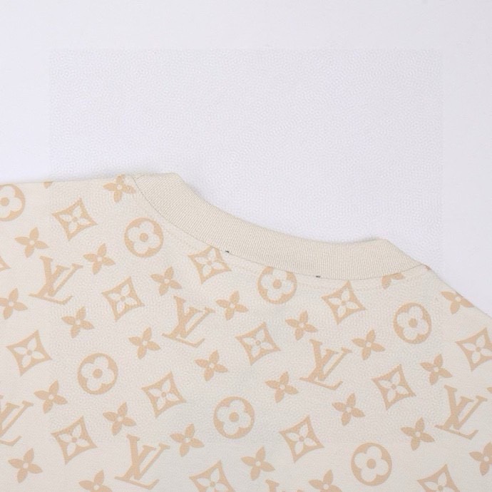 路易威登/Louis Vuitton 春夏新款 火烧云满印老花字母圆领短袖T恤 杏色/黑色-Chinese UA Cheap High Quatity Brand Clothes Bags handbags Sneakers wholesale wholesaler seller from China Factory suppliers Fashion Clothing Shoes best Quality Beautiful Price 路易威登/Louis Vuitton 春夏新款 火烧云满印老花字母圆领短袖T恤 杏色/黑色