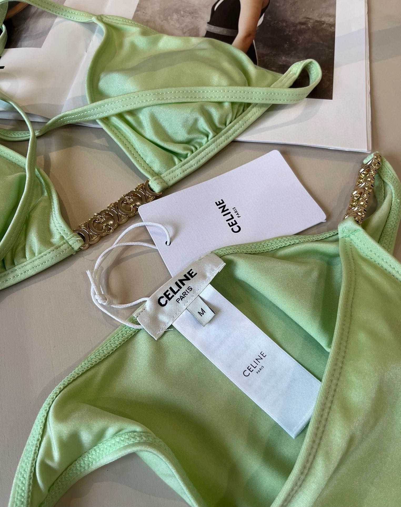 。

Celine赛琳新款比基尼， S M L XL。