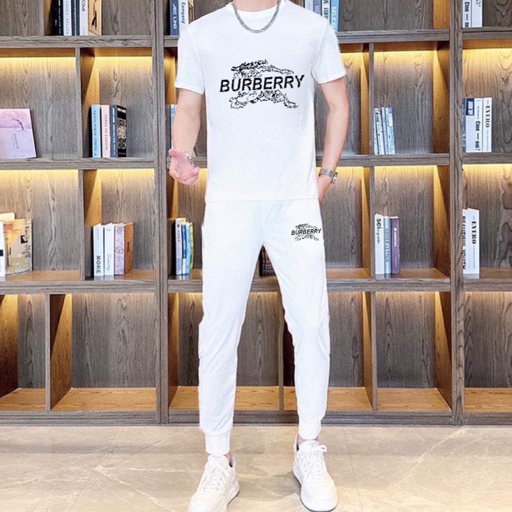 Burberry BURBERRY 巴宝莉 (胖子福音) 2025 世界知名奢侈品牌