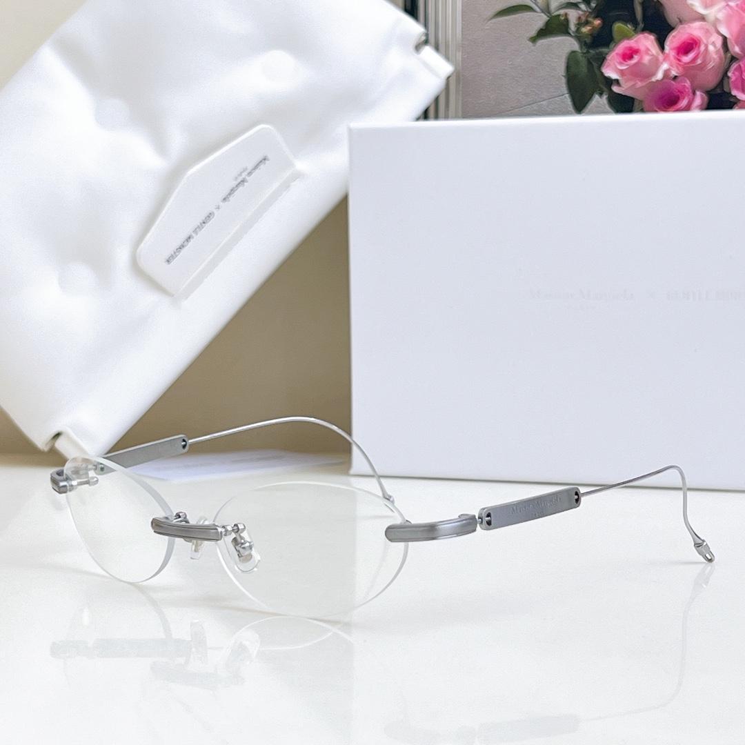  zP开模 纯钛TITANIUM
Maison Margiela x Gentle Monster
MO