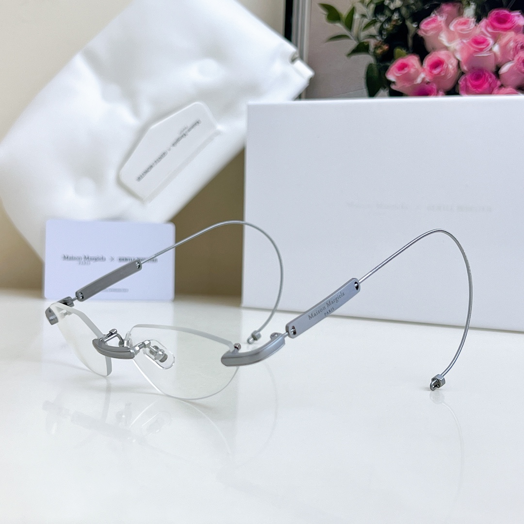  zP开模 纯钛TITANIUM
Maison Margiela x Gentle Monster
MO