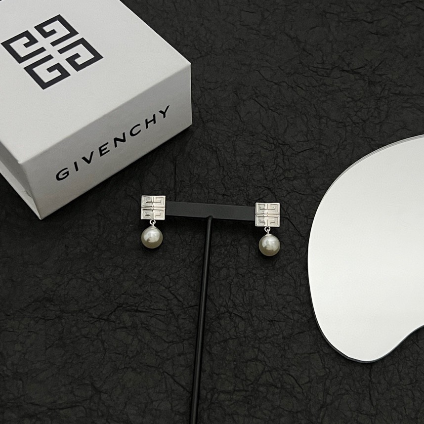 Summary: ¥300 worth of high-quality products available for purchase.
