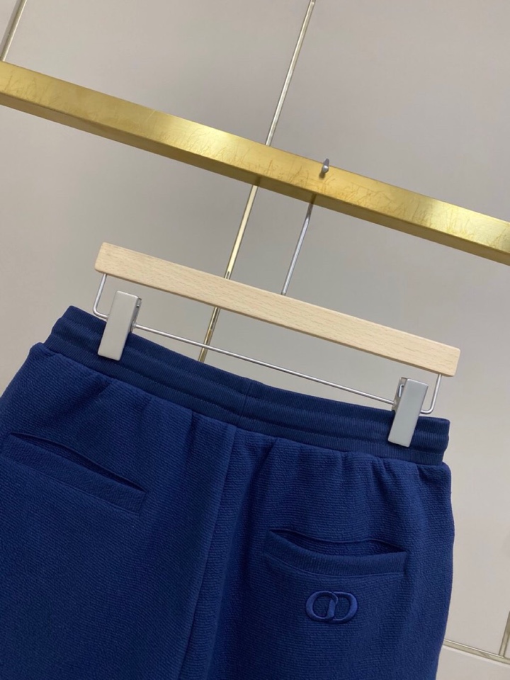 🔥Dior 迪奥2025春夏/SS 素皱棉CD小蜜蜂短裤，简约时尚短裤单品，采用独家精心定制贵柜级素皱棉
