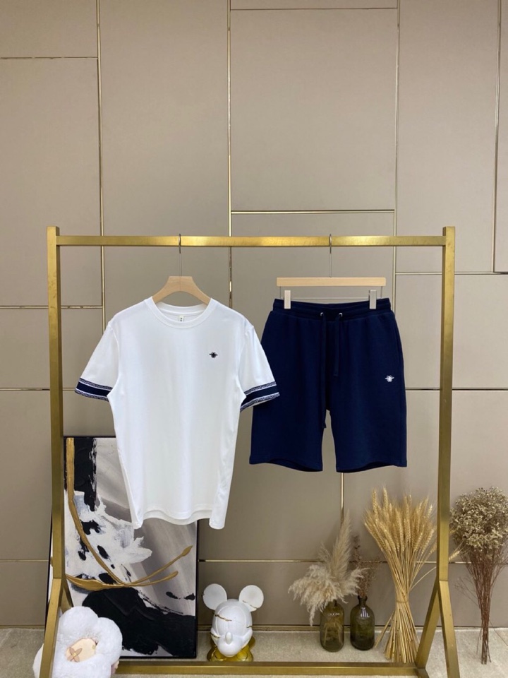 🔥Dior 迪奥2025春夏/SS 柔性莫代尔CD小蜜蜂短袖圆领套装，简约时尚T恤单品，采用独家精心定制