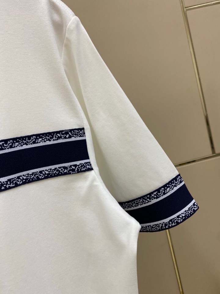 🔥Dior 迪奥2025春夏/SS 柔性莫代尔CD小蜜蜂短袖圆领套装，简约时尚T恤单品，采用独家精心定制