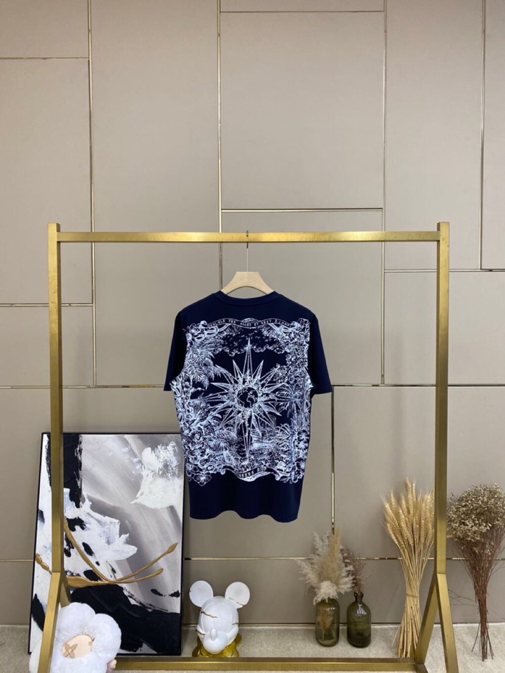 🔥Dior 迪奥2025春夏/SS 柔性莫代尔匹马棉CD小蜜蜂短袖圆领套装，简约时尚圆领T恤单品，采用独
