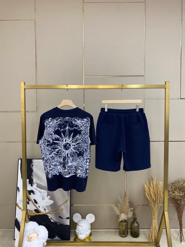 🔥Dior 迪奥2025春夏/SS 柔性莫代尔匹马棉CD小蜜蜂短袖圆领套装，简约时尚圆领T恤单品，采用独