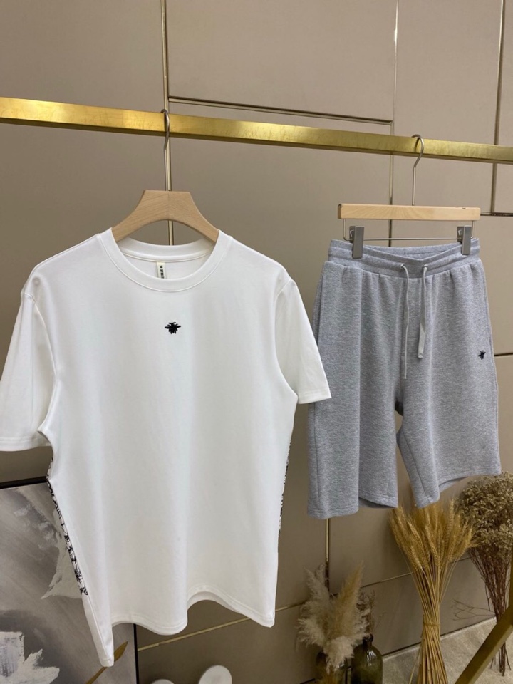 🔥Dior 迪奥2025春夏/SS 柔性莫代尔匹马棉CD小蜜蜂短袖圆领套装，简约时尚圆领T恤单品，采用独