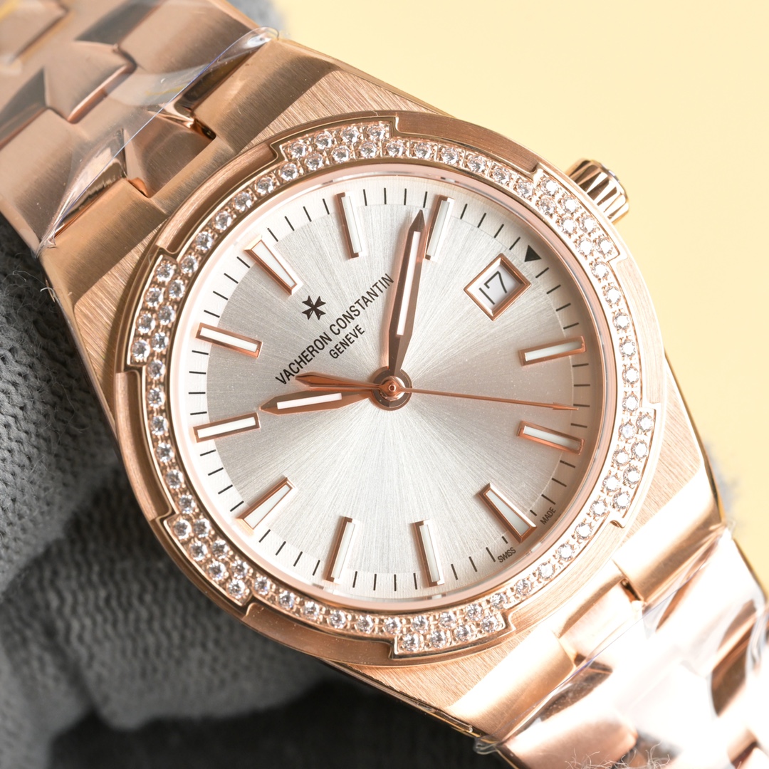 V.C. Danton’s New Overseas Stone Wristwatch with Swarovski Drills - 图片 5