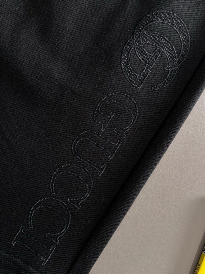 🔥Gucci 古奇2025ss经典字母刺绣短裤 爆款定制棉质面料 采用立体绣花工艺 立体清晰可见 面料舒