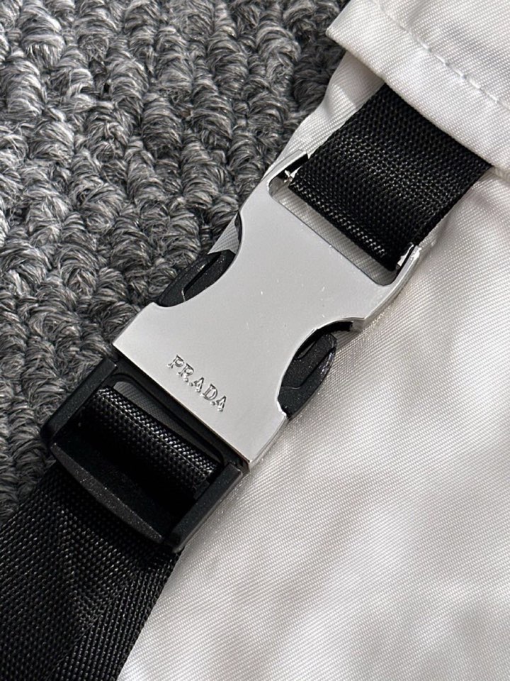 🔥Prada 普拉达2025ss经典字母刺绣短裤 爆款定制棉质面料 采用立体绣花工艺 立体清晰可见 面料