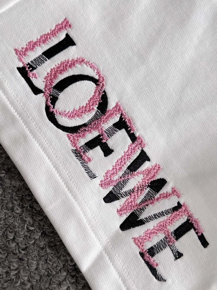 🔥LOEWE 罗意威2025ss经典字母刺绣短裤 爆款定制棉质面料 采用立体绣花工艺 立体清晰可见 面料