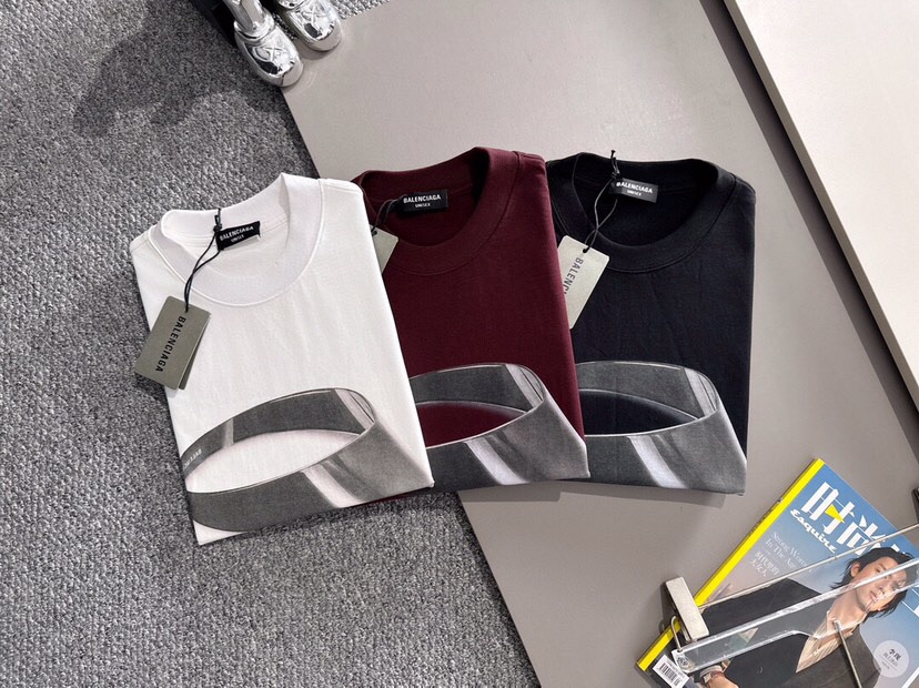 🔥BALENCIAGA 巴黎世家25ss新款短袖圆领T恤，男女同款情侣款，定制260克100％双纱纯棉面