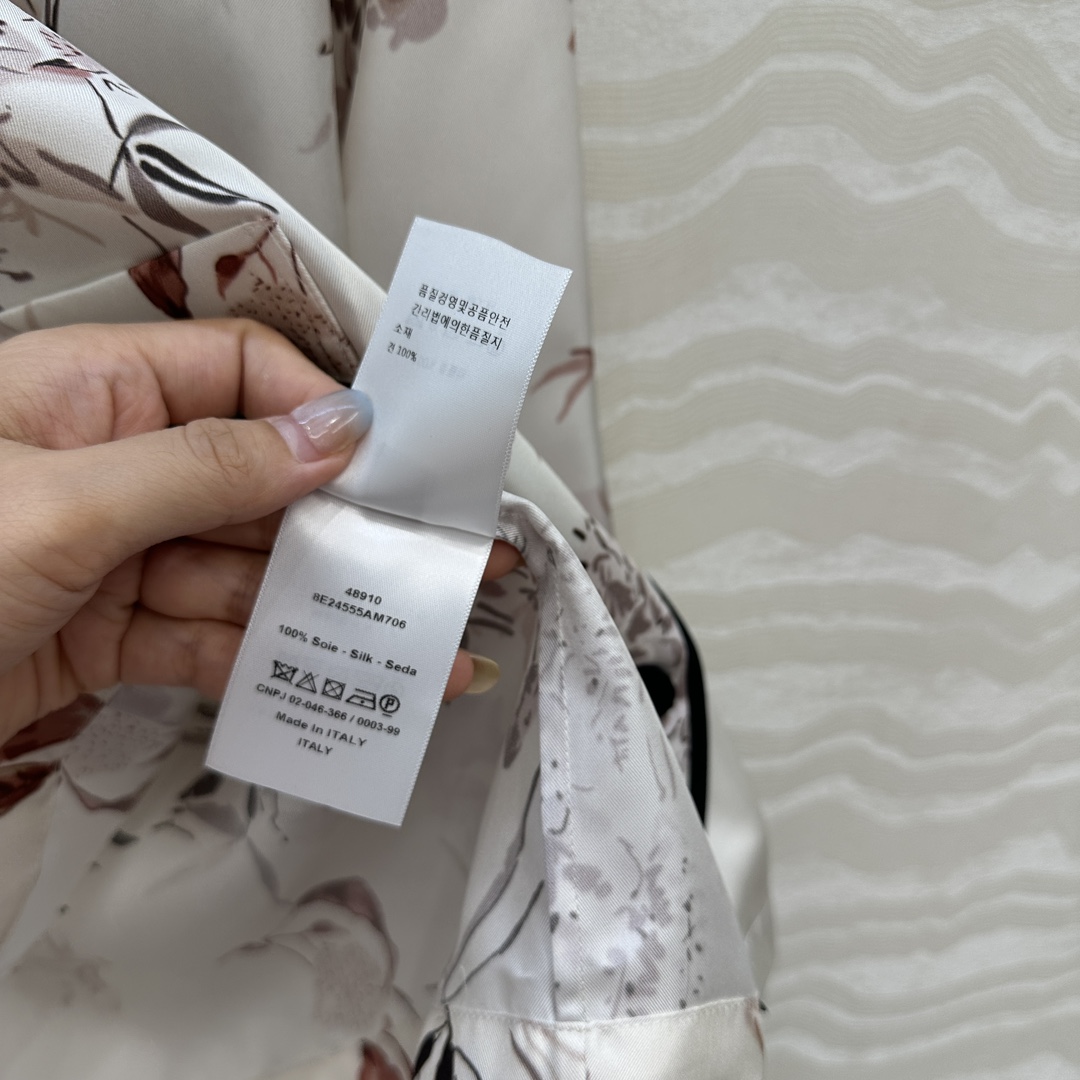 MissD Silk Pyjamas: First-Order Exclusive Women’s Suit with Elegant Floral Design - 图片 8