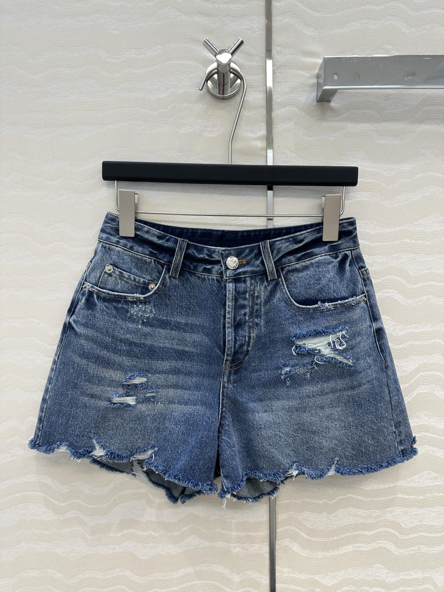 Stylish Women’s Cowboy Suit with Unique Quality and Fashionable Design. - 图片 1