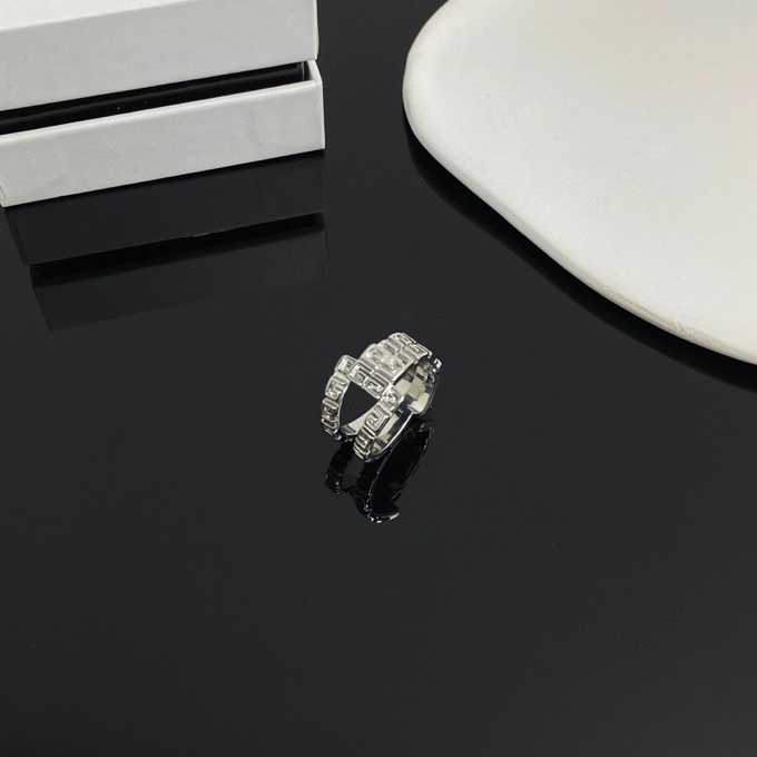 Givenchy Givanch Ring: Cool and Invincible Neutral Style, Item No. 5109M16816, Number 6789. - 图片 2