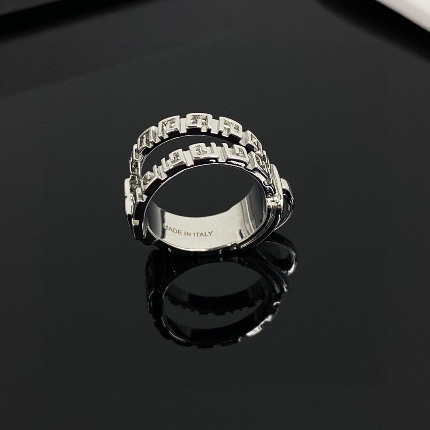 Givenchy Givanch Ring: Cool and Invincible Neutral Style, Item No. 5109M16816, Number 6789. - 图片 4