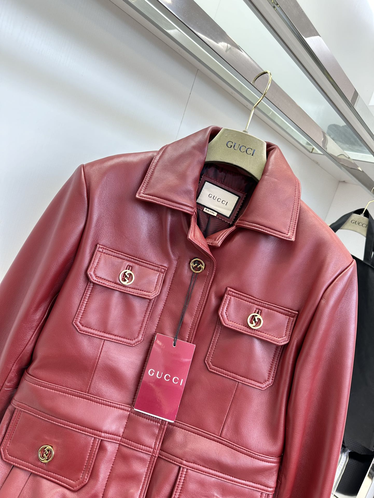 Gucci 2025 Autumn/Winter Show: Muffled Koala Red Leather Jacket Stuns Fashion Circle - 图片 7