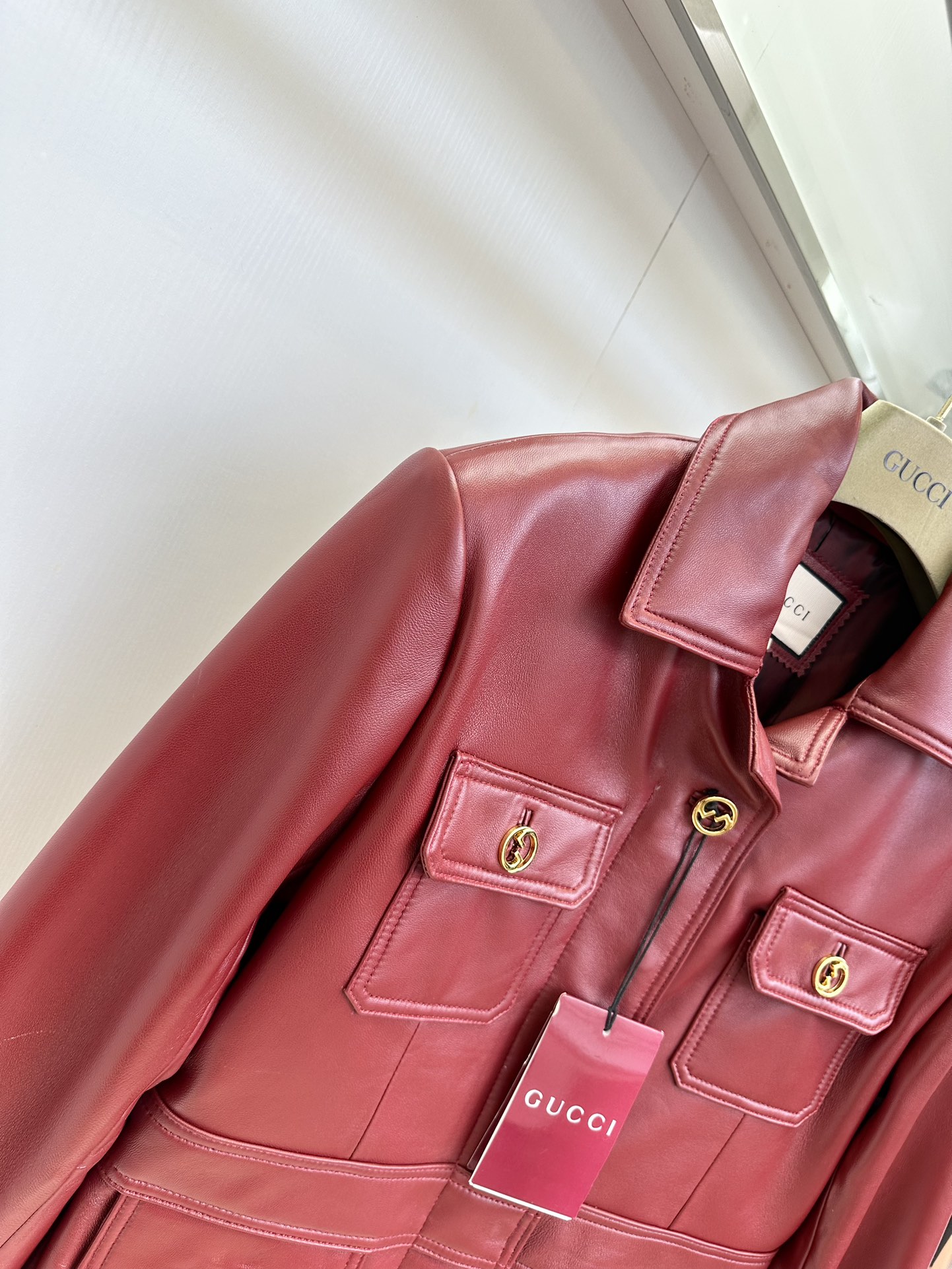 Gucci 2025 Autumn/Winter Show: Muffled Koala Red Leather Jacket Stuns Fashion Circle - 图片 4