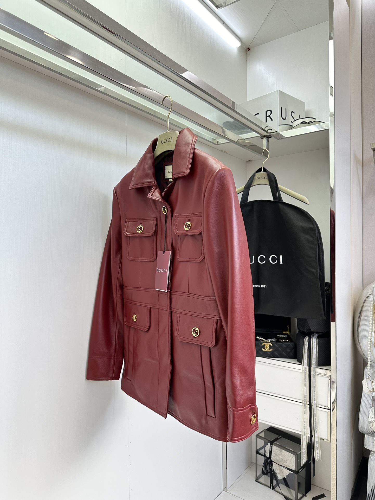 Gucci 2025 Autumn/Winter Show: Muffled Koala Red Leather Jacket Stuns Fashion Circle - 图片 3