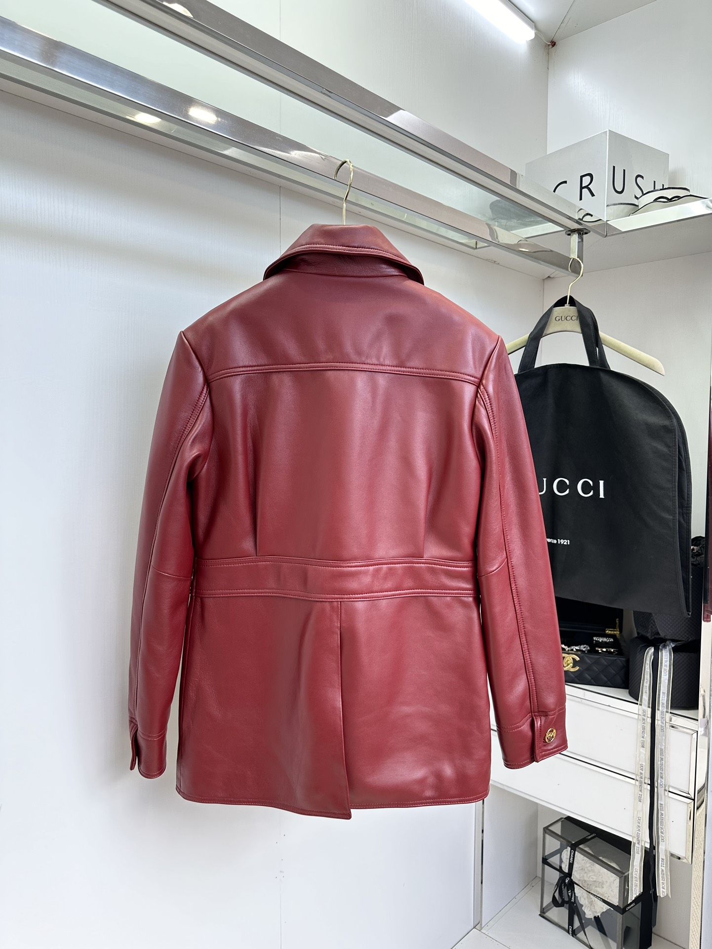 Gucci 2025 Autumn/Winter Show: Muffled Koala Red Leather Jacket Stuns Fashion Circle - 图片 2