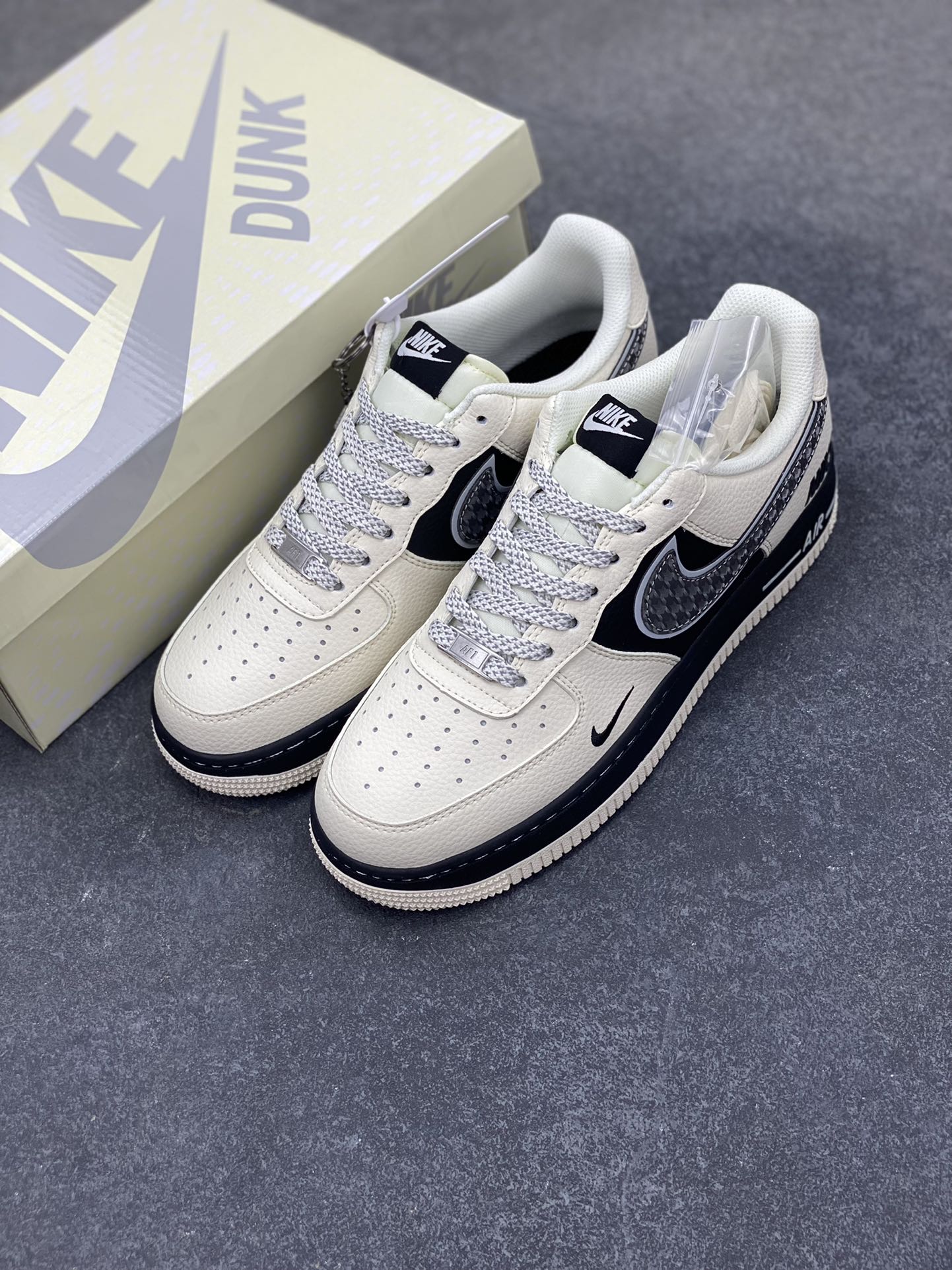 图片[8]-NIke Air Force 1 \’07 Low “NIKE联名——双层米黑”空军一号 低帮 运动鞋 休闲鞋 折边针车 工艺难度大 原楦头原纸板 原装鞋盒 定制五金配件 内置全掌气垫 原厂鞋底 货号：XX3168-206 尺码：36 36.5 37.5 38 38.5 39 40 40.5 41 42 42.5 43 44 44.5 45-选品中心