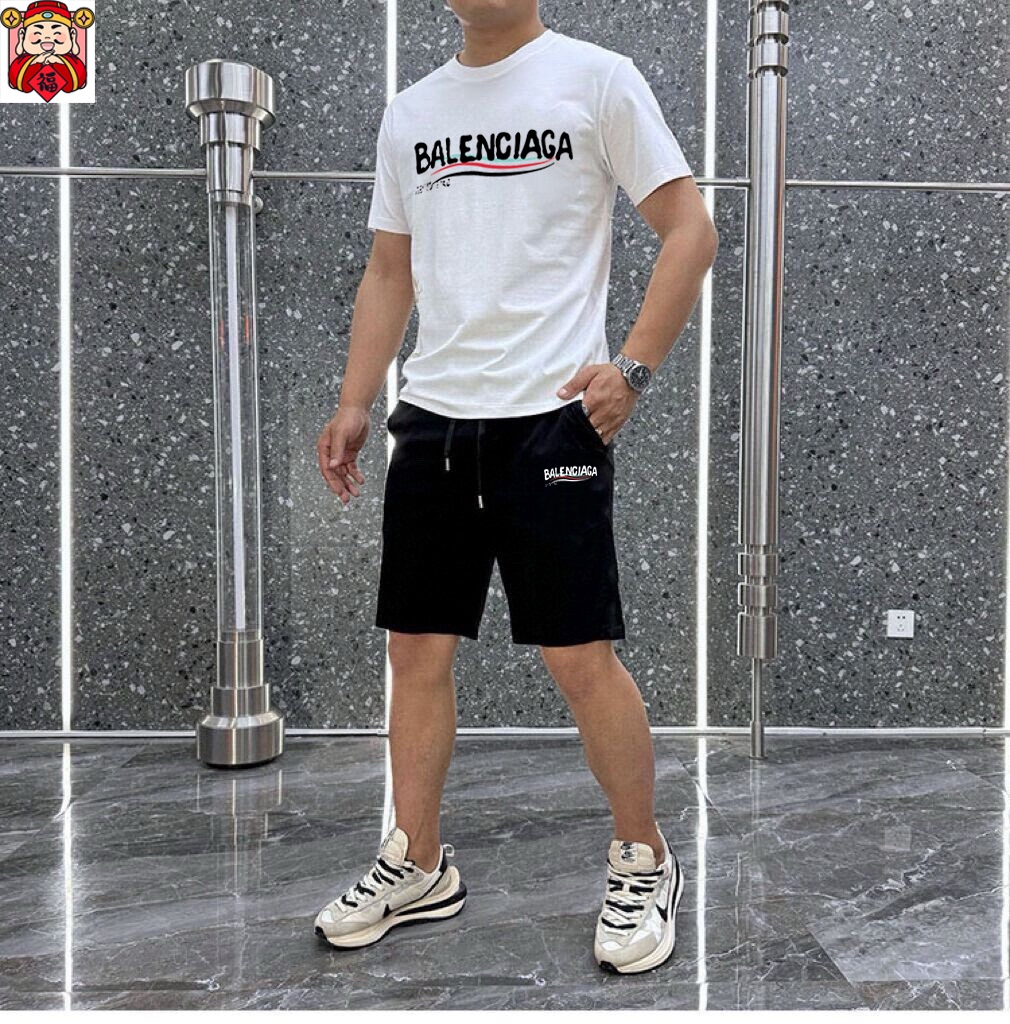 Balenciaga 品牌【BALENCIAGA 巴黎世家】 2025新款男士短袖短裤套装 销售 市面高端版本 手感细腻柔软 让你穿着更加舒适 立体裁剪版型超赞 尺码:M-5XL下单请报身高体重