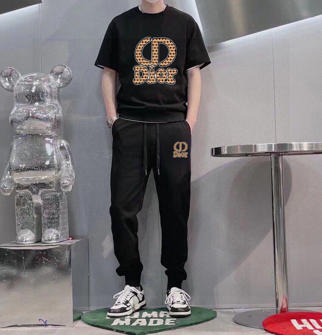 Dior DIOR 迪奥 (胖子福音) 2025 世界知名奢侈品牌