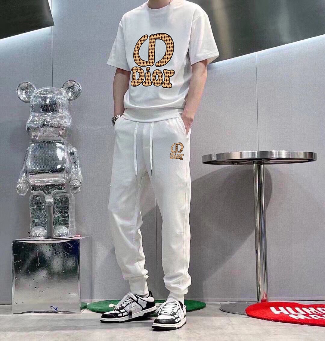 Dior DIOR 迪奥 (胖子福音) 2025 世界知名奢侈品牌