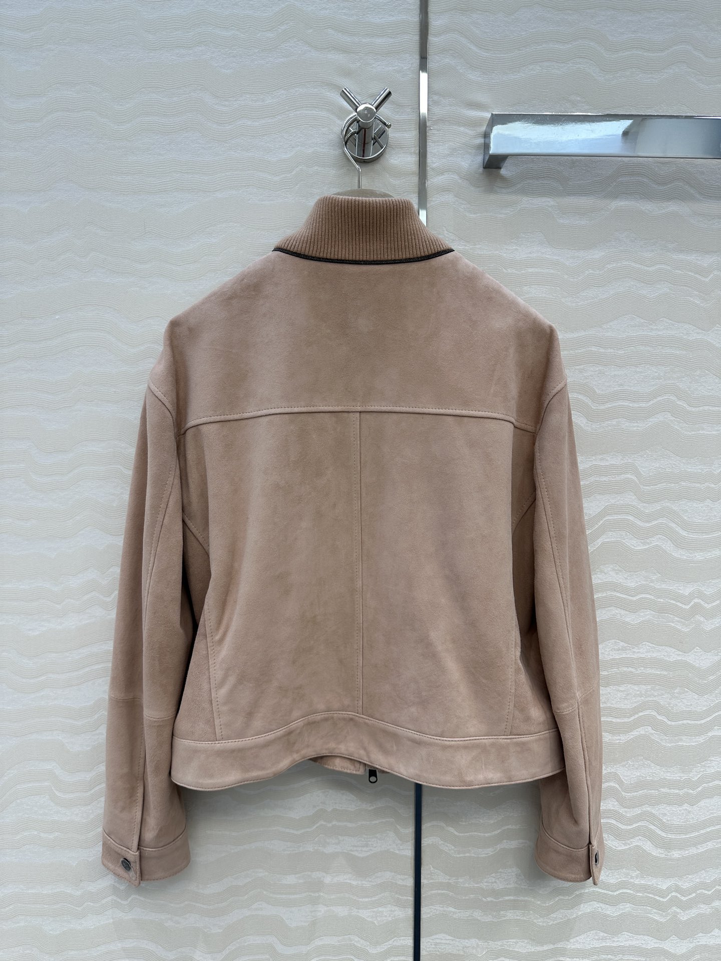 High-Quality Velvet Collar Jacket with Elegant Design and Customizable Rose Powder Accent - 图片 8