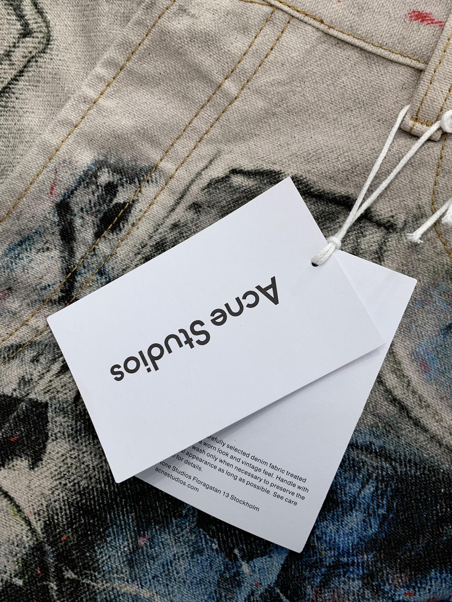 Acne Studios Spring 2025 Fashion: Top-Printed Logo Jeans for Youthful Style - 图片 4