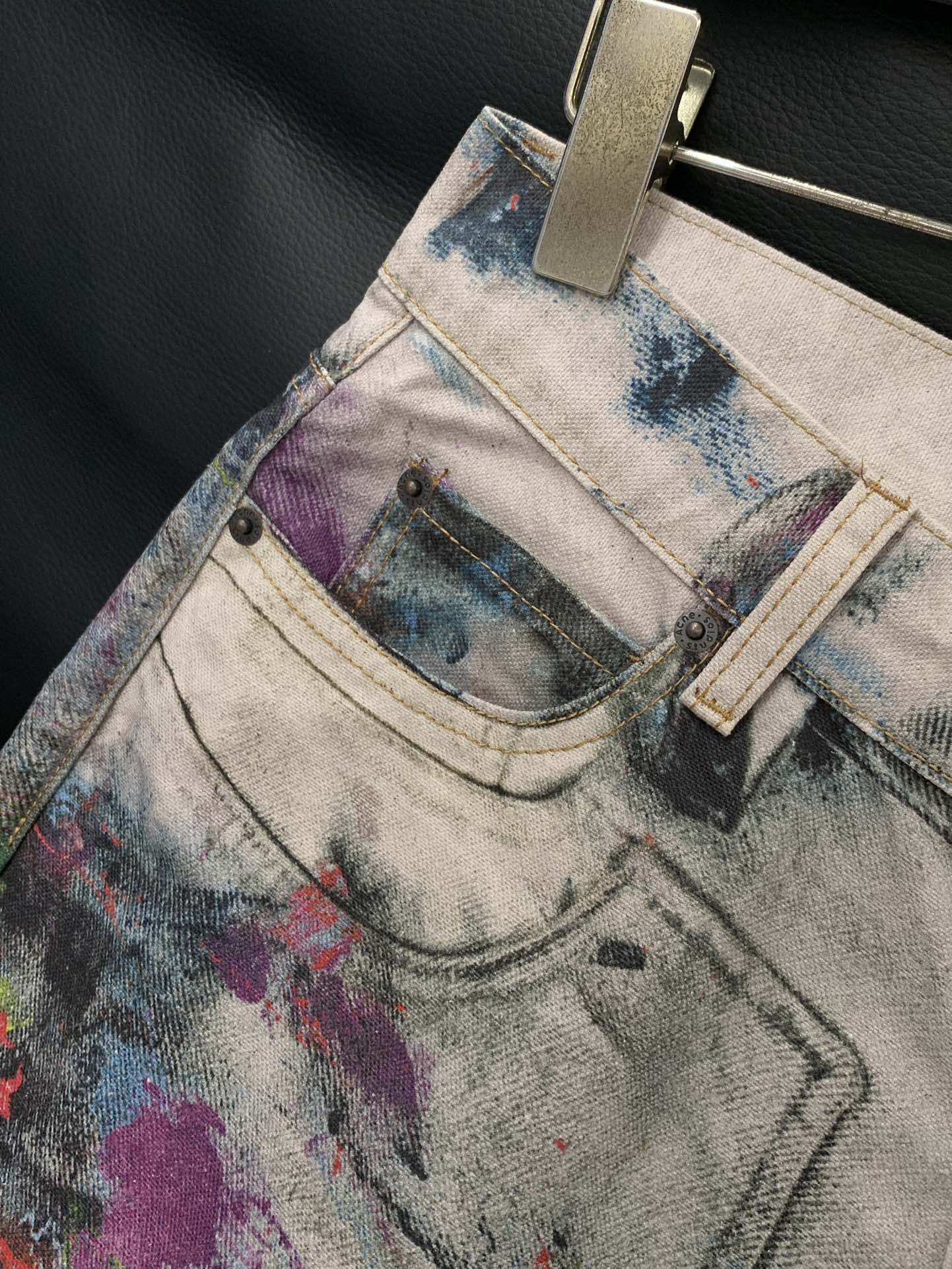 Acne Studios Spring 2025 Fashion: Top-Printed Logo Jeans for Youthful Style - 图片 6