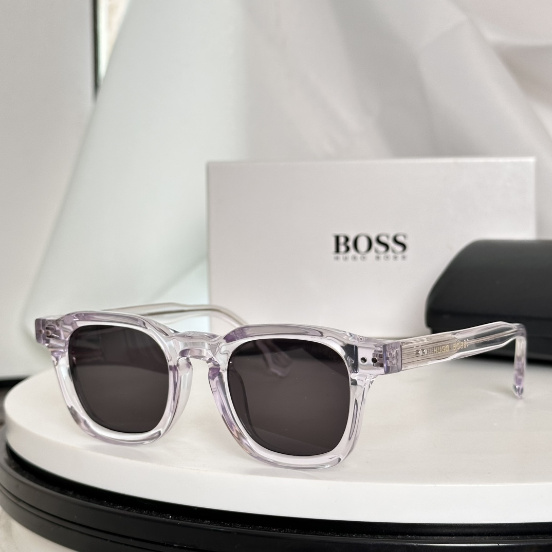  ‼️BOSS M3008 Size：45口22-145 
太阳眼镜 🕶高品质 
不挑脸 火的狠 🍁
经