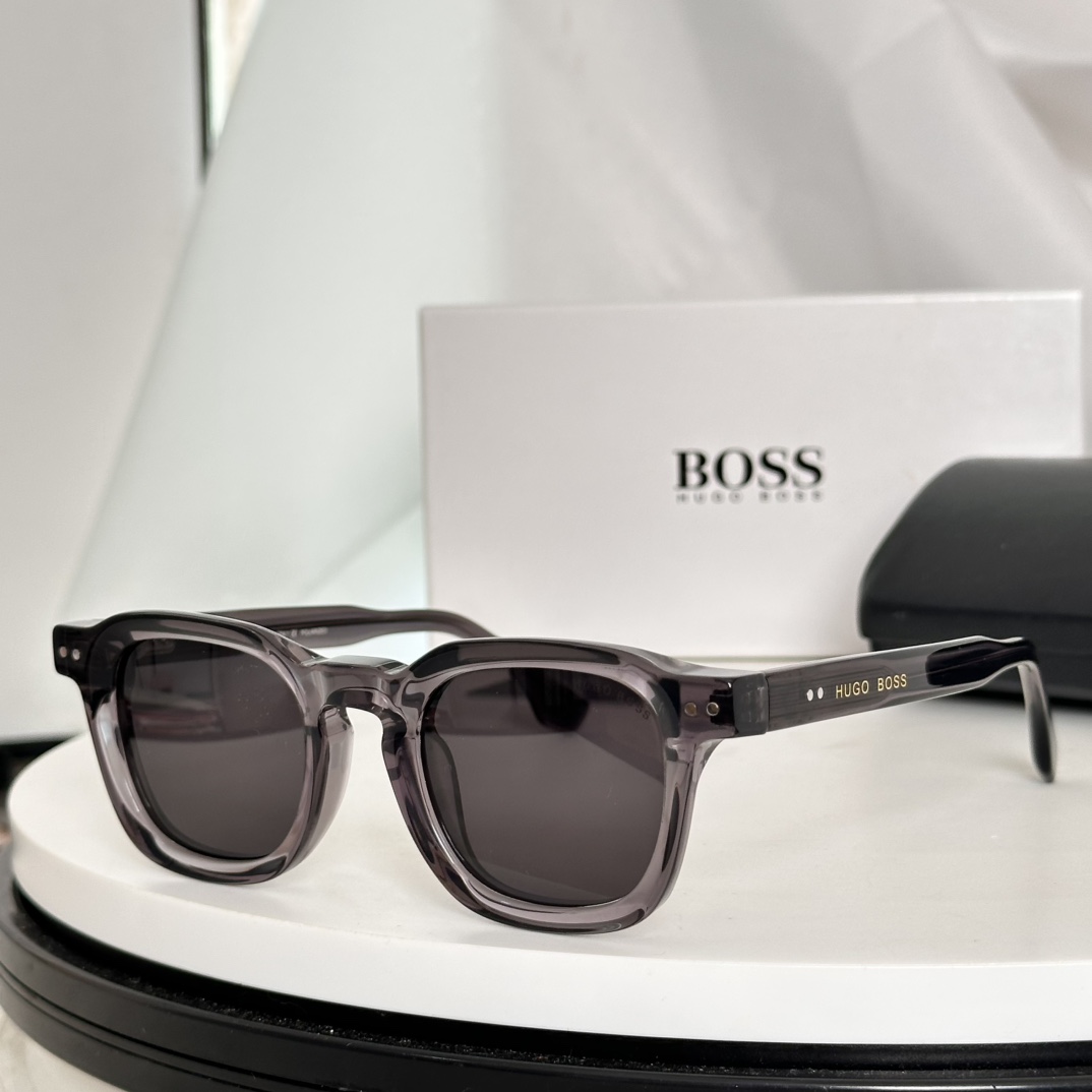  ‼️BOSS M3008 Size：45口22-145 
太阳眼镜 🕶高品质 
不挑脸 火的狠 🍁
经