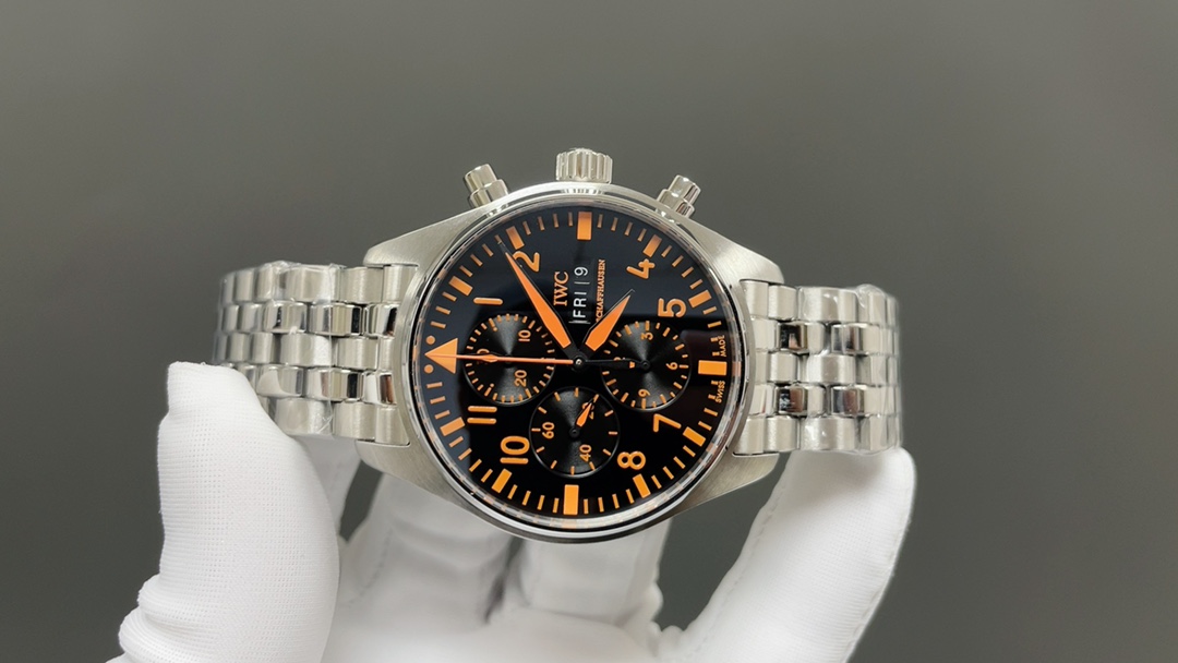 IWC IWC 万国 精彩细节:1 开模 分段式小头粒 2 扣子对版 可伸缩 3