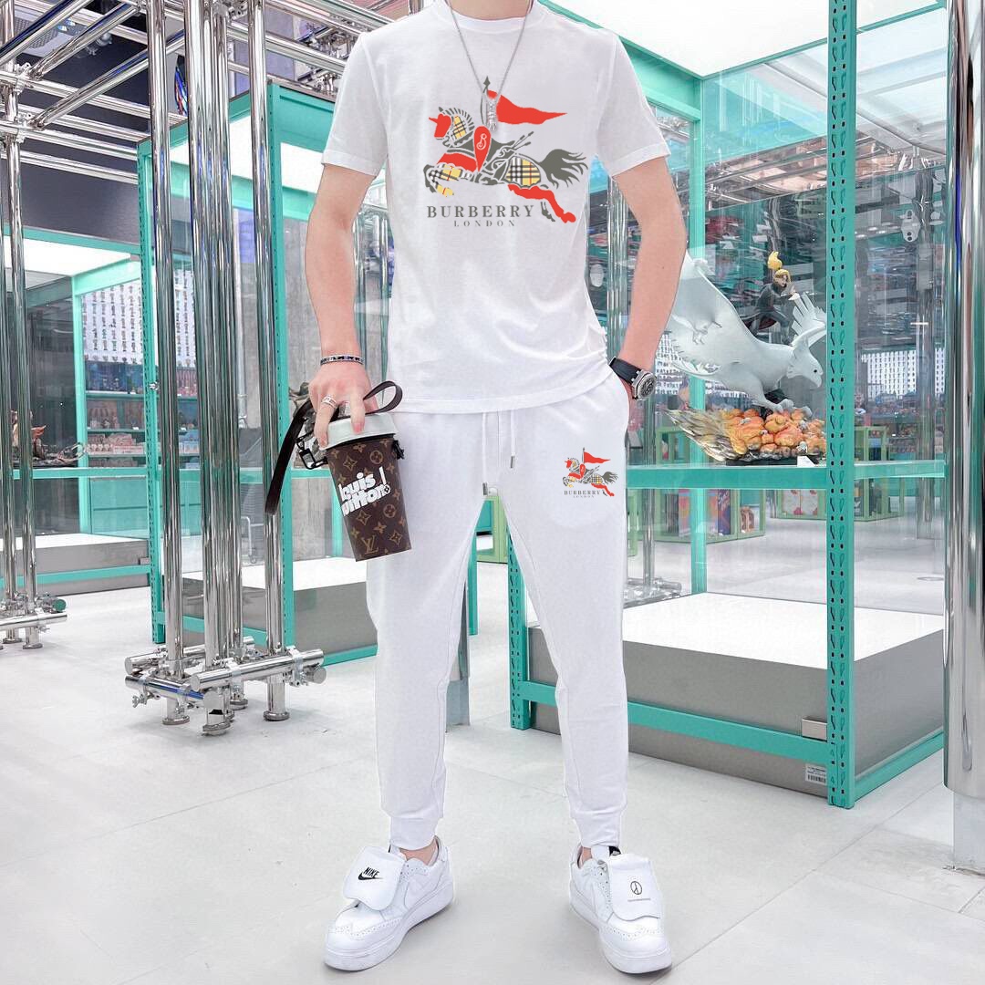 Burberry BURBERRY 巴宝莉 (胖子福音) 2025 世界知名奢侈品牌