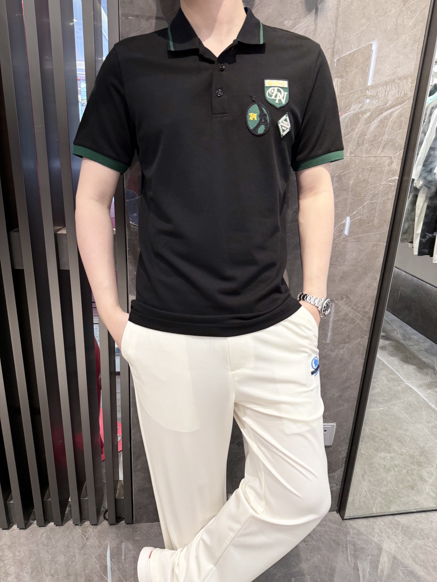 NO:423882,Dino luxury products - brand authentic products in 2025 latest polo shipments, hot-selling items in Europe and the United States!  Selected 100% European cotton fabrics from imported Italian brands, and the brand logo on the chest is matched with the latest design to highlight fashion!  Number of codes 48-56 (model 180/140 wears 50, with Hong Kong Lane Crawford gift box packaging), alexander wang19860909Dino奢品-品牌正品2025最新polo出货 欧美热销单品！精选意大利进口品牌百分百欧货棉面料,胸口的品牌标志搭配最新的设计,彰显时尚 ！码数48-56（模特180/140穿50,配香港连卡佛礼盒包装）,,alexander wang,Men's clothing