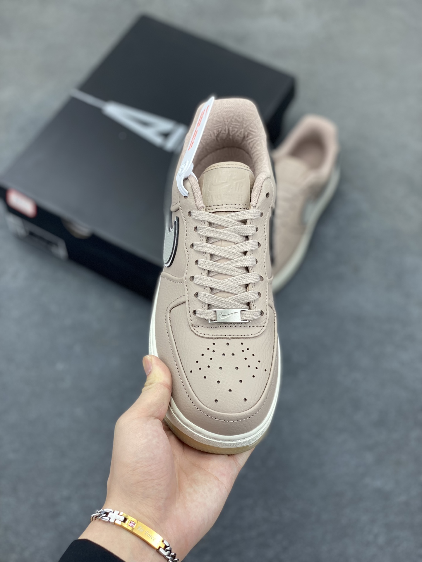 图片[2]-Nike Air Force 1 Low 棕水晶 原楦头原纸板 打造纯正空军版型 专注外贸渠道 全掌内置蜂窝气垫 原盒配件 原厂中底钢印、拉帮完美 货号：HF4084-200 尺码：36 36.5 37.5 38 38.5 39 40 40.5 41 42 42.5 43 44 44.5 45-选品中心
