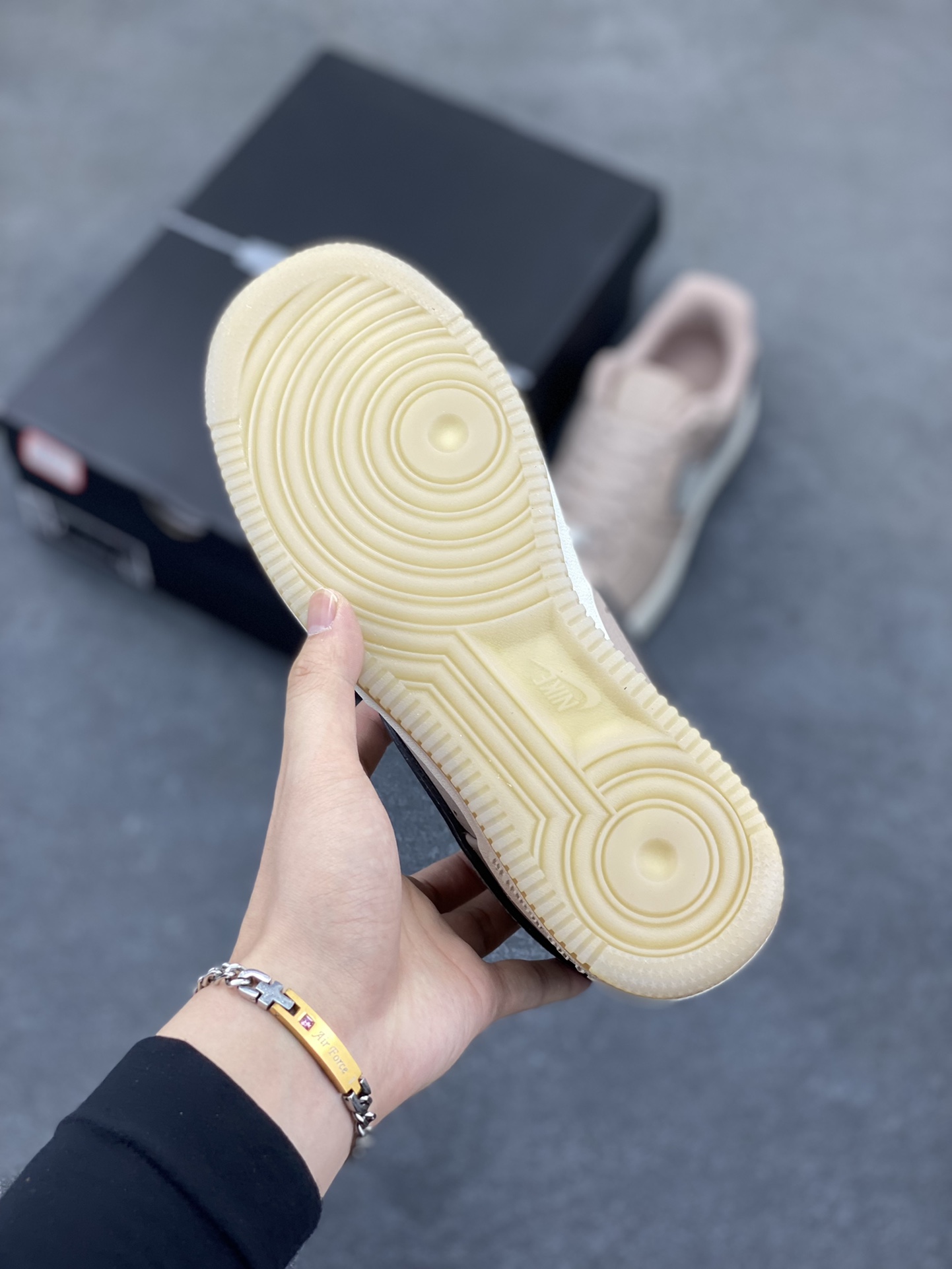 图片[5]-Nike Air Force 1 Low 棕水晶 原楦头原纸板 打造纯正空军版型 专注外贸渠道 全掌内置蜂窝气垫 原盒配件 原厂中底钢印、拉帮完美 货号：HF4084-200 尺码：36 36.5 37.5 38 38.5 39 40 40.5 41 42 42.5 43 44 44.5 45-选品中心