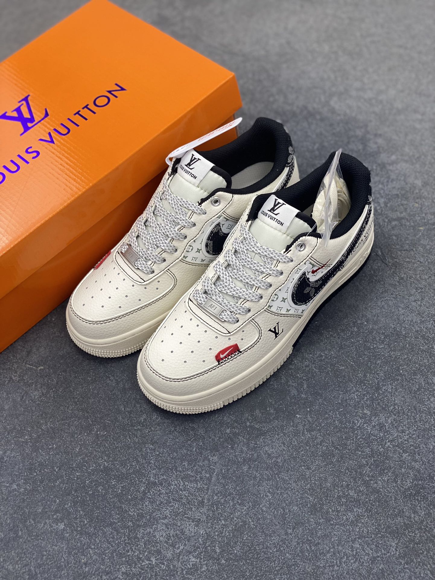 图片[8]-NIke Air Force 1 \’07 Low “LV联名——双拼黑牛仔”空军一号 低帮 运动鞋 休闲鞋 折边针车 工艺难度大 原楦头原纸板 原装鞋盒 定制五金配件 内置全掌气垫 原厂鞋底 货号：YX5066-341 尺码：36 36.5 37.5 38 38.5 39 40 40.5 41 42 42.5 43 44 44.5 45-选品中心