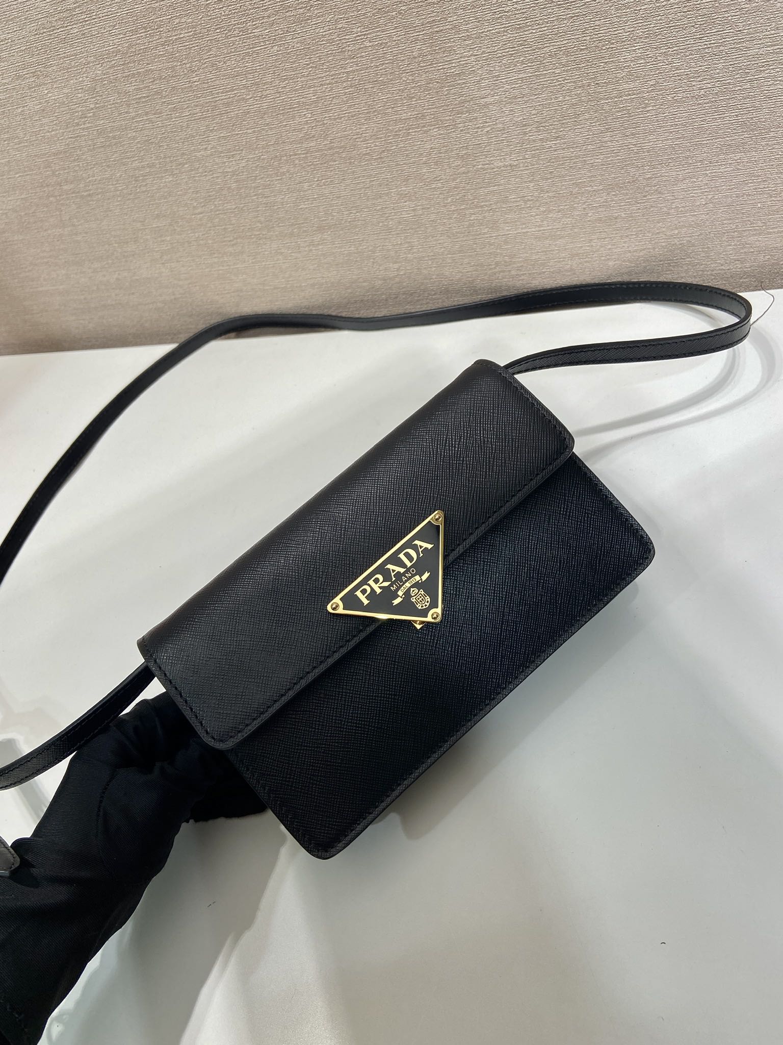 Elegant Saffiano Leather Mini Handbag with Adjustable Strap - Perfect for Daily Use 5 i1750909509 2924 3