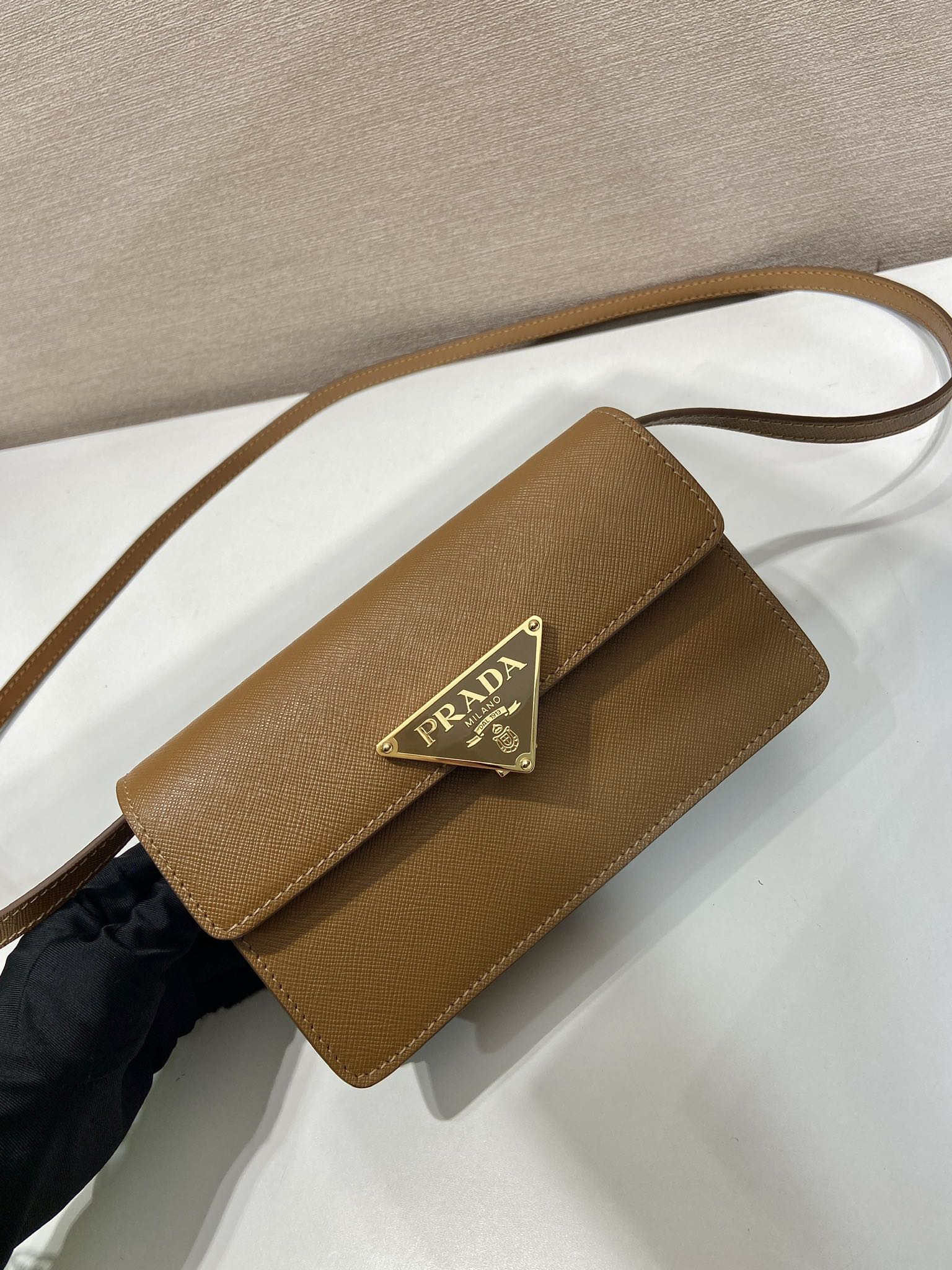 Elegant Saffiano Leather Mini Handbag - Versatile & Timeless Design, 24.5x18.5x11cm 4 i1750910017 2609 7