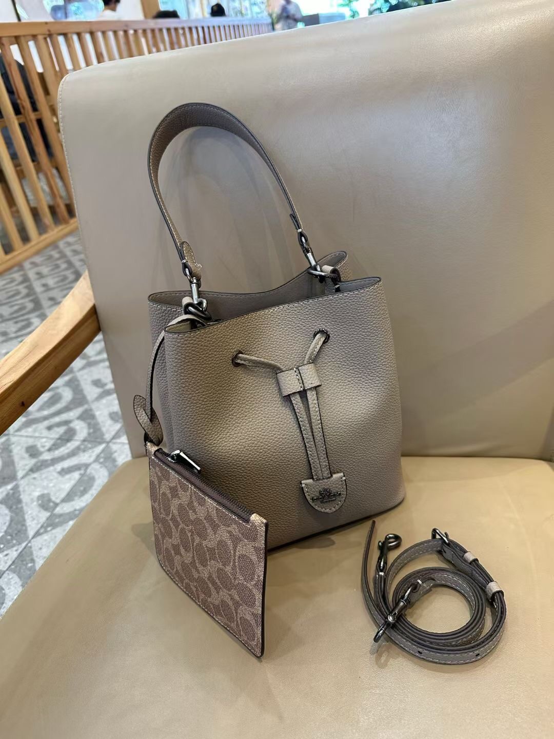 [New product in November] Coach CBH07 CBH06 classic presbyopic Rowan drawstring shoulder crossbody bucket bag, mother-in-law bag, with detachable
